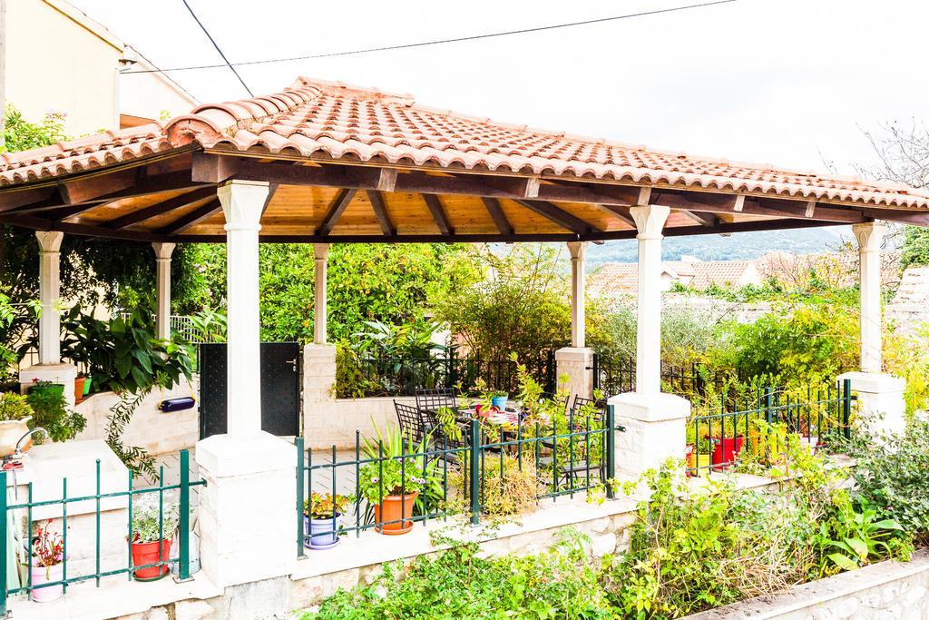 Holiday Home Villa Pindo Ston Exterior photo
